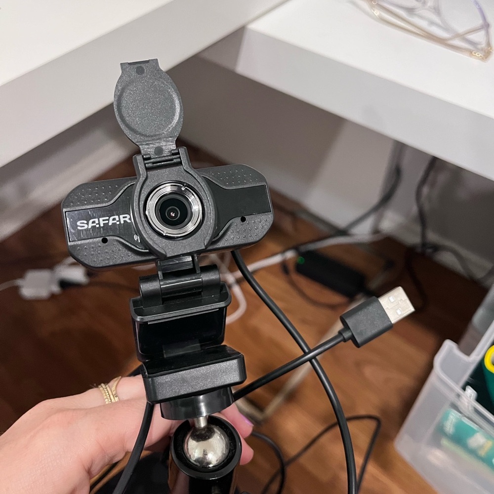 Safari 1080 p webcam